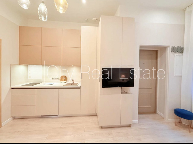 Renovēta māja, slēgts pagalms, ir lifts, kāpņu telpa pēc kapitālā remonta, studio tipa, Rīga - foto 4