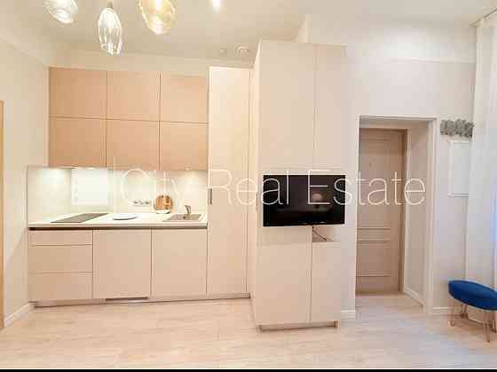 Реновированный дом, закрытый двор, лифт, лестничная клетка после капитального Rīga