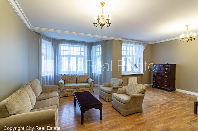 Fasādes māja, renovēta māja, slēgts pagalms, vieta automašīnai, ieeja no ielas un pagalma, Rīga - foto 12