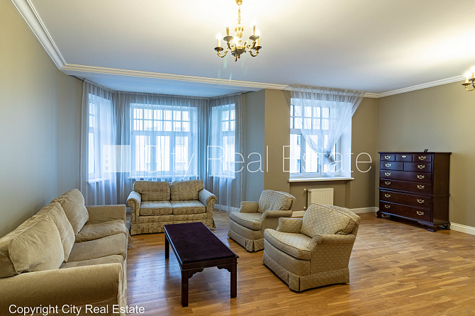 Fasādes māja, renovēta māja, slēgts pagalms, vieta automašīnai, ieeja no ielas un pagalma, Rīga - foto 14