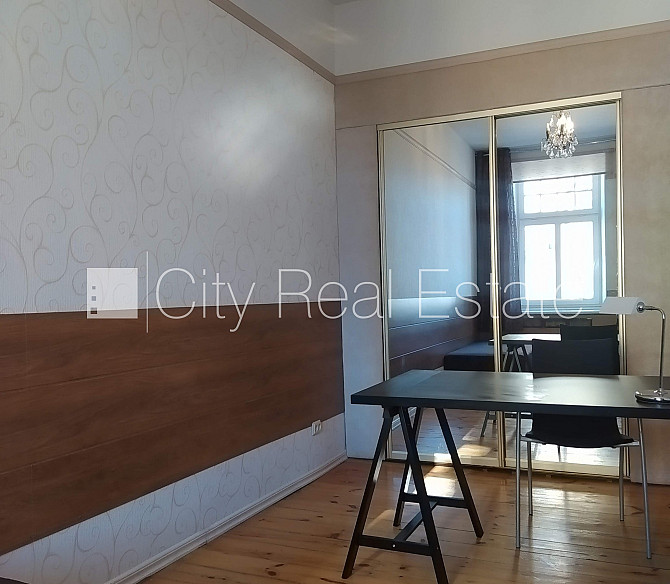 Fasādes māja, renovēta māja, slēgts pagalms, ieeja no ielas un pagalma, kāpņu telpa pēc Rīga - foto 19