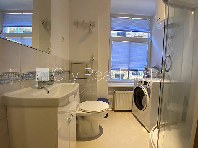 Fasādes māja, renovēta māja, slēgts pagalms, ieeja no ielas un pagalma, kāpņu telpa pēc Rīga - foto 9