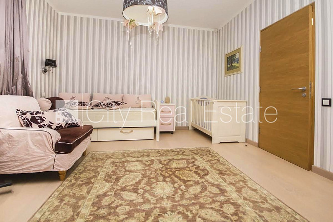 Частный дом, благоустроенный озеленённый двор, закрытый двор, балкон, терасса, Юрмала - изображение 9