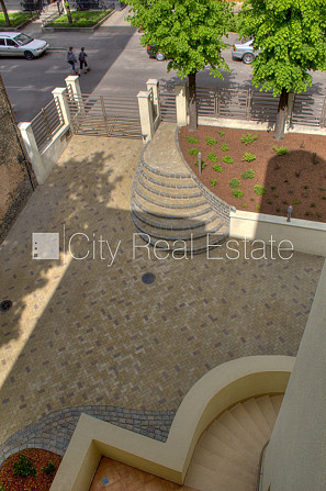 Реновированный дом, количество квартир в здании 5 шт., квартиры не продаются Рига - изображение 3