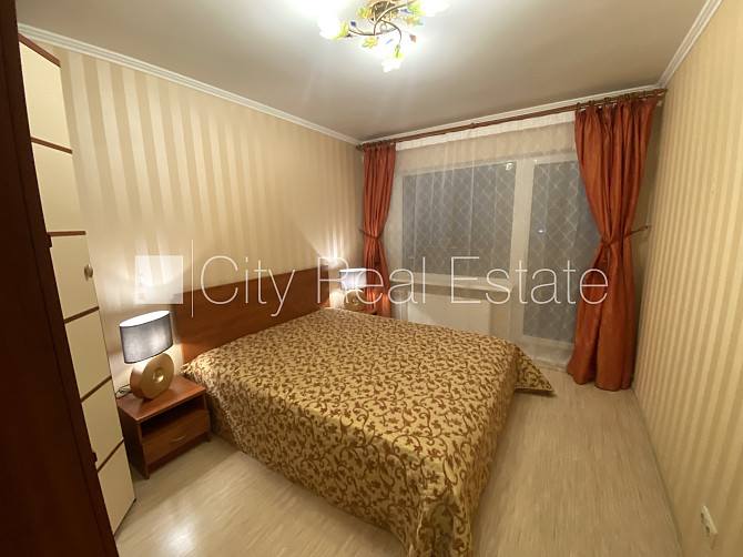 Labiekārtots apzaļumots pagalms, vieta automašīnai, iestiklota lodžija, guļamistabu skaits 2 Rīga - foto 4