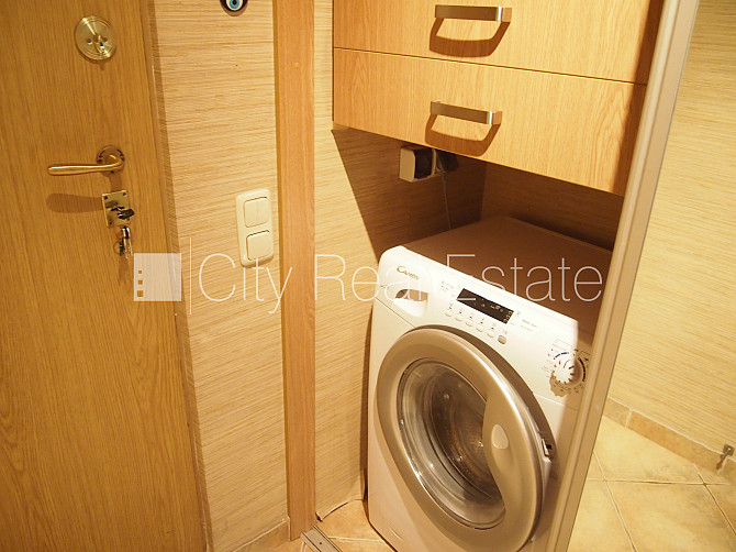 Labiekārtots apzaļumots pagalms, vieta automašīnai, iestiklota lodžija, guļamistabu skaits 2 Rīga - foto 15