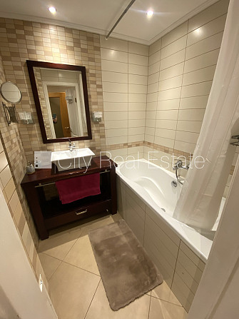 Labiekārtots apzaļumots pagalms, vieta automašīnai, iestiklota lodžija, guļamistabu skaits 2 Rīga - foto 12