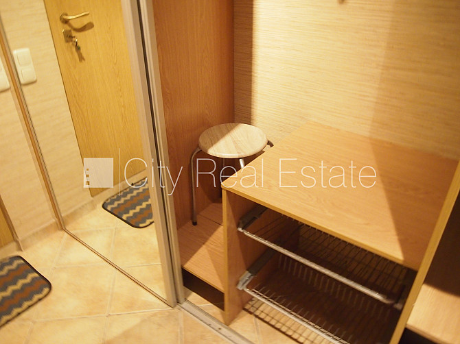 Labiekārtots apzaļumots pagalms, vieta automašīnai, iestiklota lodžija, guļamistabu skaits 2 Rīga - foto 17