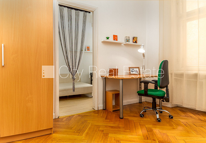 Fasādes māja, renovēta māja, ieeja no ielas, kāpņu telpa pēc kosmētiskā remonta, logi Rīga - foto 4