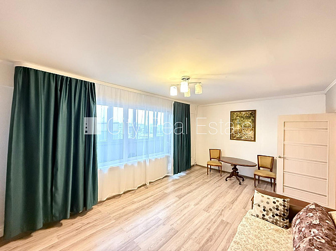 Pagalma ēka, renovēta māja, labiekārtota apzaļumota teritorija, vieta automašīnai, Rīga - foto 12