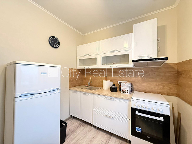 Pagalma ēka, renovēta māja, labiekārtota apzaļumota teritorija, vieta automašīnai, Rīga - foto 17