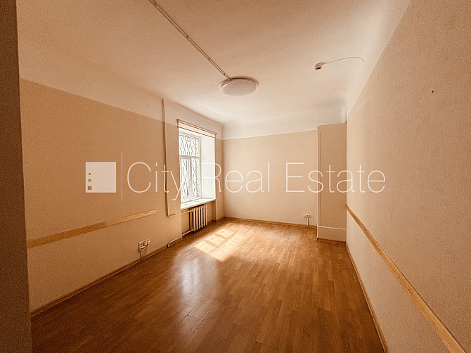 Zeme īpašumā, logi vērsti mājas abās pusēs, plašs skats no loga, gaisa kondicionēšanas Rīga - foto 6