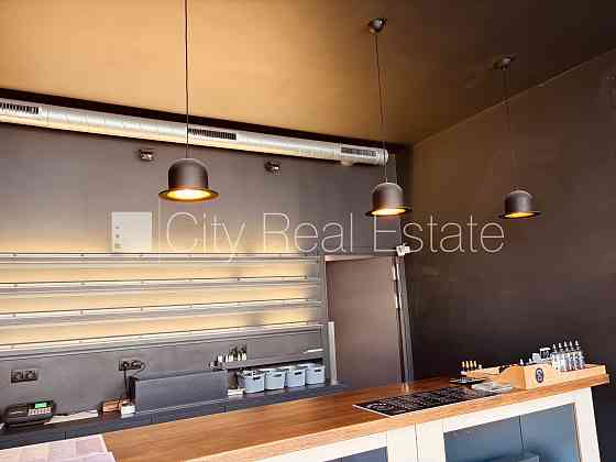 Домовладение, центральное отопление, перепланированная, пластиковые Rīga