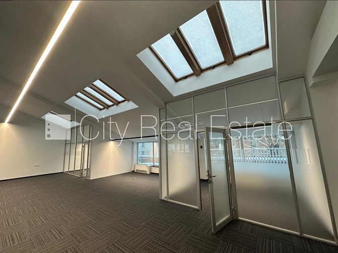 Labiekārtots apzaļumots pagalms, pazemes autostāvvieta, apsargāta teritorija, ieeja no ielas, Rīga - foto 5