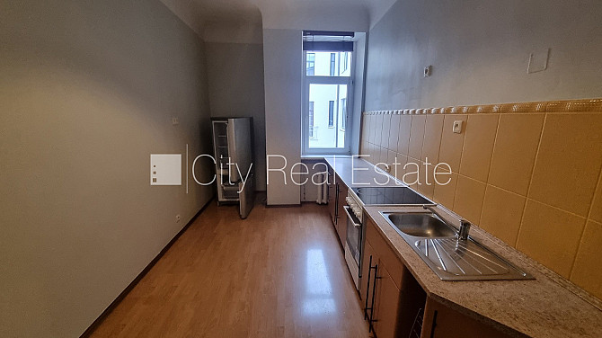 Реновированный дом, закрытый двор, лифт, лестничная клетка после капитального Рига - изображение 6