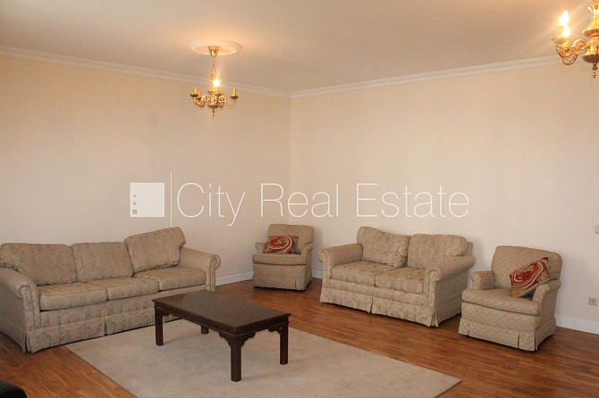 Fasādes māja, renovēta māja, slēgts pagalms, ieeja no ielas un pagalma, ir lifts, kāpņu Rīga - foto 4