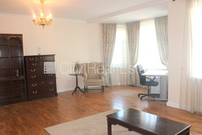 Fasādes māja, renovēta māja, slēgts pagalms, ieeja no ielas un pagalma, ir lifts, kāpņu Rīga - foto 3