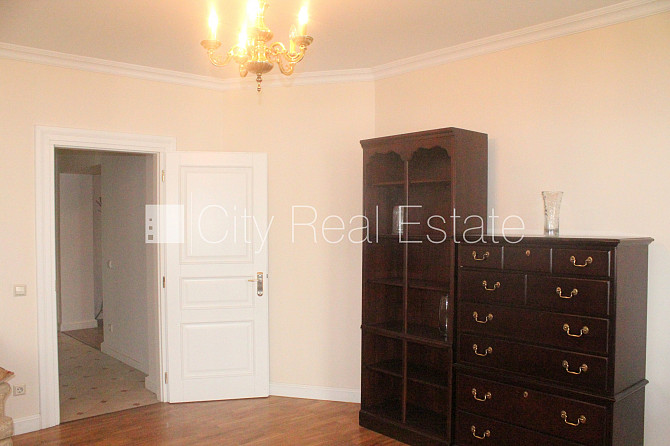 Fasādes māja, renovēta māja, slēgts pagalms, ieeja no ielas un pagalma, ir lifts, kāpņu Rīga - foto 6