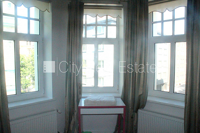 Fasādes māja, renovēta māja, slēgts pagalms, ieeja no ielas un pagalma, ir lifts, kāpņu Rīga - foto 16