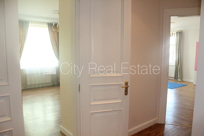 Fasādes māja, renovēta māja, slēgts pagalms, ieeja no ielas un pagalma, ir lifts, kāpņu Rīga - foto 13