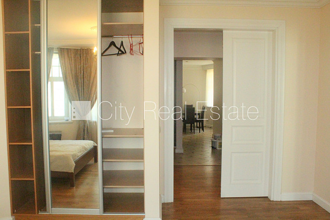 Fasādes māja, renovēta māja, slēgts pagalms, ieeja no ielas un pagalma, ir lifts, kāpņu Rīga - foto 11