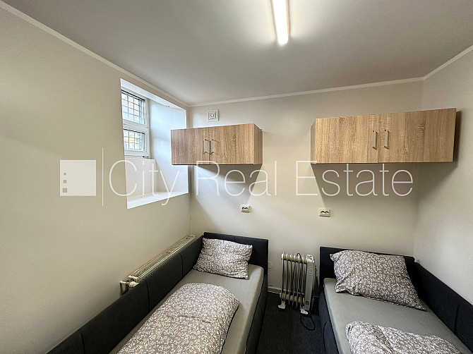 Территория обнесена железным забором, вход с улицы, разрешено строить Рига - изображение 8