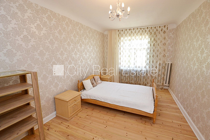 Фасадный дом, вход с улицы, лифт, лестничная клетка после косметического ремонта, Рига - изображение 8