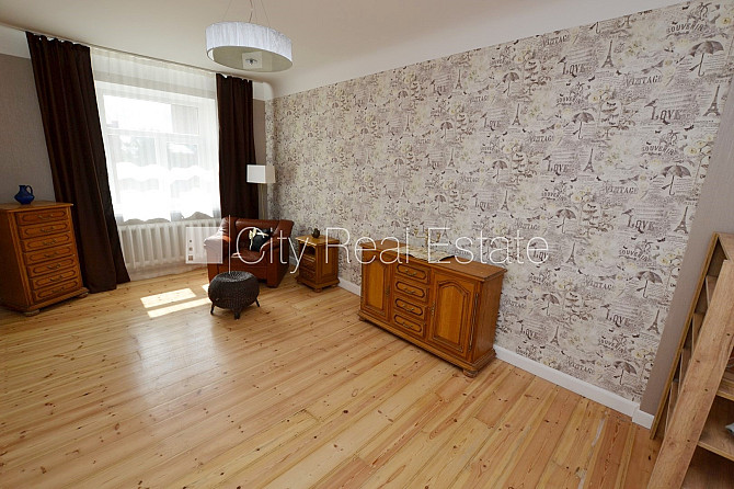 Фасадный дом, вход с улицы, лифт, лестничная клетка после косметического ремонта, Рига - изображение 5