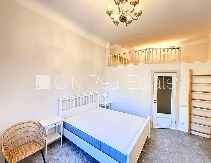 Pagalma māja, renovēta māja, labiekārtota apzaļumota teritorija, slēgts pagalms, teritorijas Rīga - foto 11