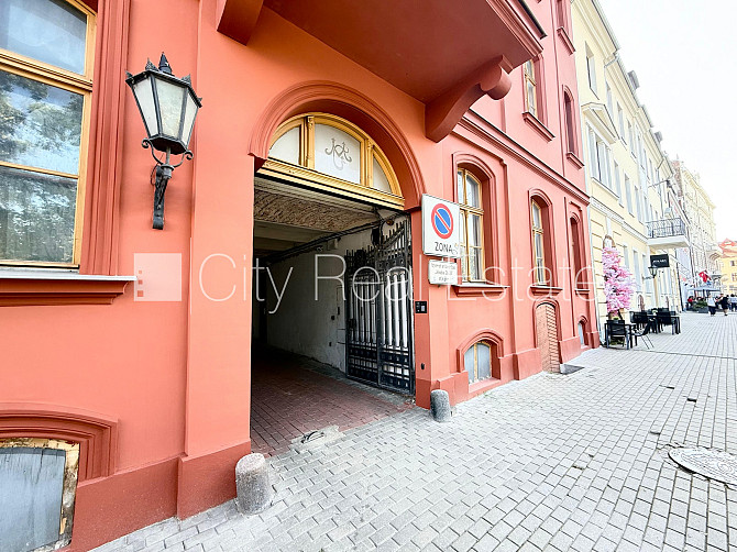 Pagalma māja, renovēta māja, labiekārtota apzaļumota teritorija, slēgts pagalms, teritorijas Rīga - foto 20