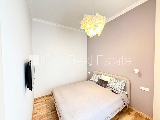 Pagalma māja, renovēta māja, labiekārtota apzaļumota teritorija, slēgts pagalms, teritorijas Rīga - foto 8