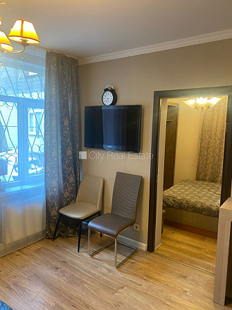 Fasādes māja, ieeja no pagalma, guļamistabu skaits 1 gab., studio tipa, virtuve apvienota ar Rīga - foto 4