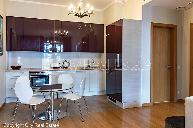 Jaunceltne, fasādes māja, labiekārtota apzaļumota teritorija, slēgts pagalms, teritorijas Rīga - foto 4