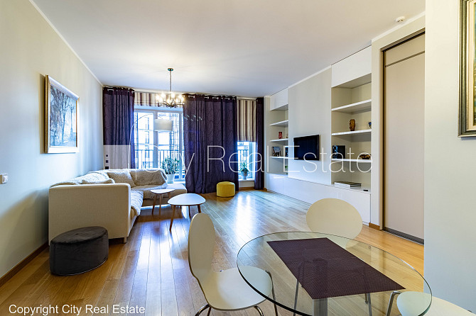 Jaunceltne, fasādes māja, labiekārtota apzaļumota teritorija, slēgts pagalms, teritorijas Rīga - foto 8