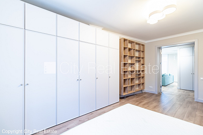 Fasādes māja, slēgts pagalms, ieeja no pagalma, franču balkons, logi vērsti mājas abās Rīga - foto 11