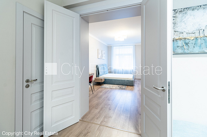 Fasādes māja, slēgts pagalms, ieeja no pagalma, franču balkons, logi vērsti mājas abās Rīga - foto 6