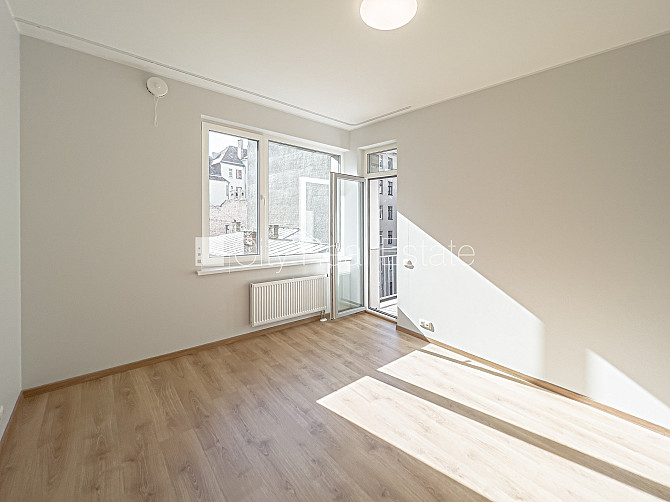 Здание во дворе, реновированный дом, закрытая территория, возможность аренды Рига - изображение 6