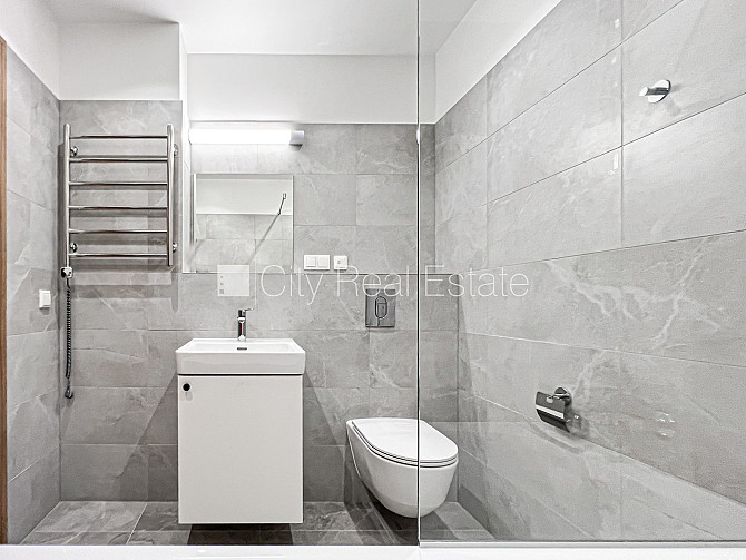 Здание во дворе, реновированный дом, закрытая территория, возможность аренды Рига - изображение 9