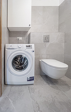 Здание во дворе, реновированный дом, закрытая территория, возможность аренды Рига - изображение 11