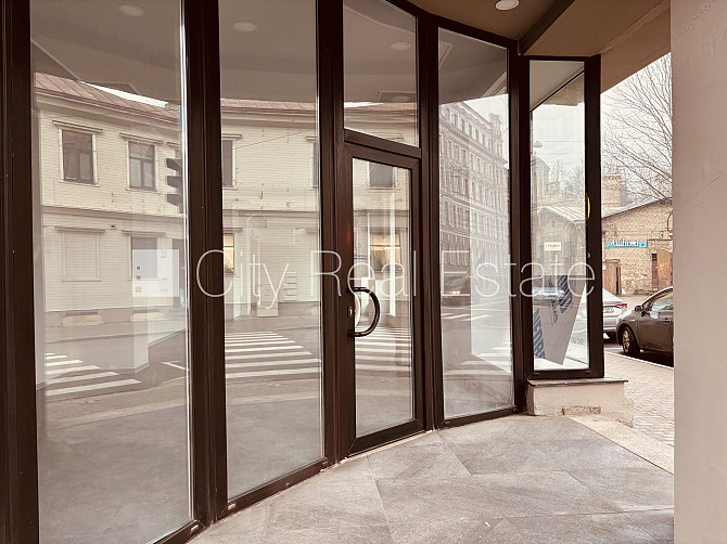 Fasādes māja, slēgts pagalms, apkure-gaisa siltumsūknis, boilers karstajam ūdenim, gaisa Rīga - foto 3