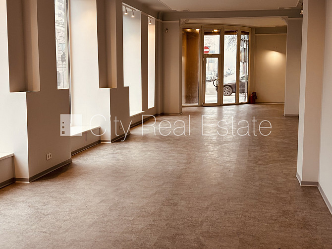 Fasādes māja, slēgts pagalms, apkure-gaisa siltumsūknis, boilers karstajam ūdenim, gaisa Rīga - foto 5