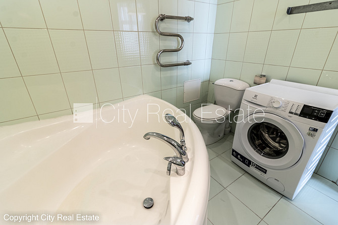 Фасадный дом, реновированный дом, благоустроенная озеленённая территория, Рига - изображение 18