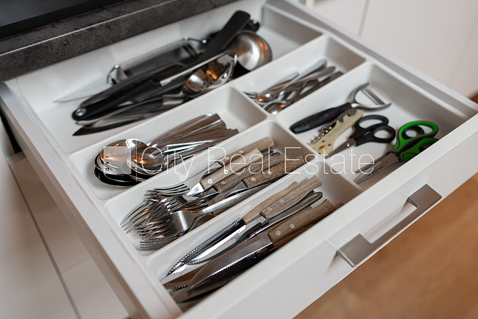 Teritorijas iebrauktuves vārti aprīkoti ar automatizētu atvēršanās un aizvēršanās Rīga - foto 9