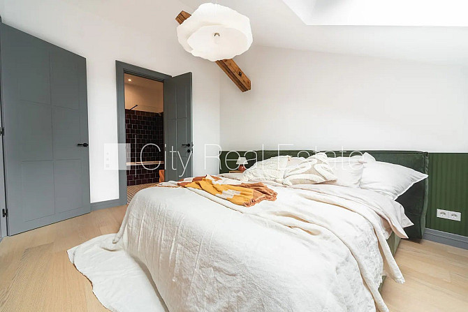 Renovēta māja, luksuss apartamenti  82 m2, ir lifts, kāpņu telpa pēc kapitālā remonta, logi Rīga - foto 14