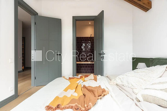 Renovēta māja, luksuss apartamenti  82 m2, ir lifts, kāpņu telpa pēc kapitālā remonta, logi Rīga - foto 13