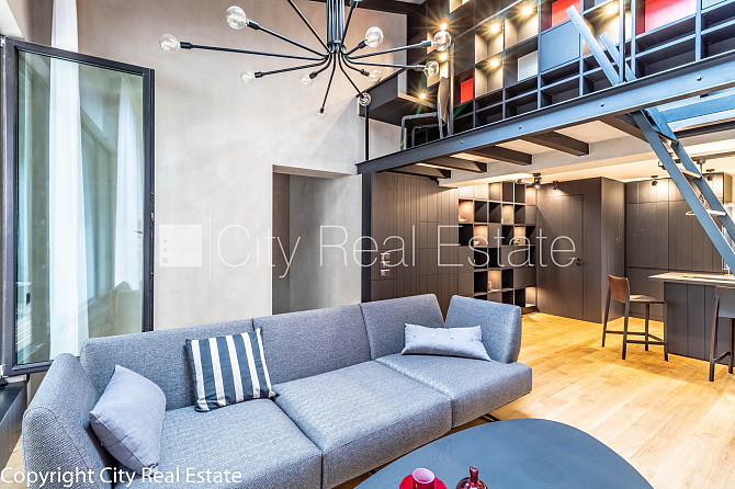 Pagalma māja, slēgts pagalms, vieta automašīnai, luksuss apartamenti , guļamistabu skaits 3 Rīga - foto 1