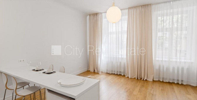 Renovēta māja, studio tipa, virtuve apvienota ar istabu, augstie griesti, mainīti radiatori, Rīga - foto 5