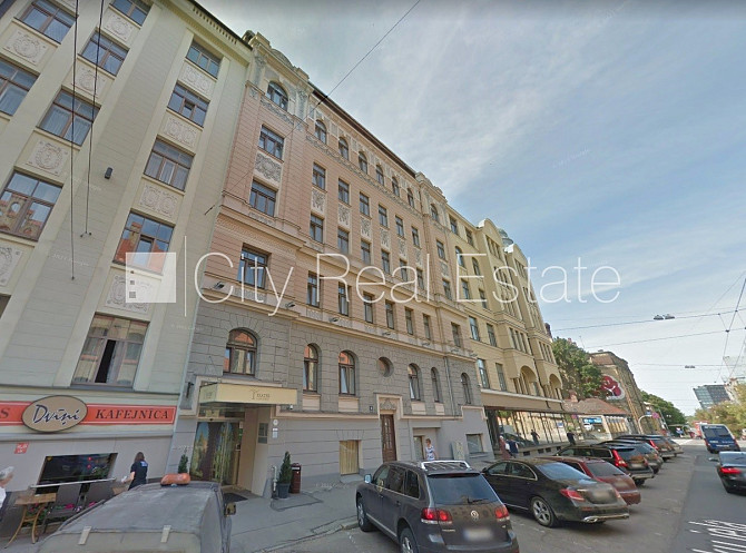 Fasādes māja, renovēta māja, slēgta teritorija, ieeja no ielas un pagalma, ir lifts, kāpņu Rīga - foto 13