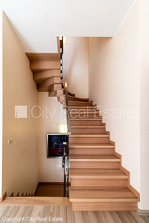 Zeme īpašumā, jaunceltne, zaļā teritorija, slēgts pagalms, teritorijas iebrauktuves vārti Jūrmala - foto 17