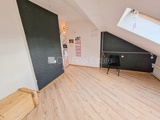 Fasādes māja, renovēta māja, ieeja no ielas, mansards, kāpņu telpa pēc kosmētiskā remonta, Rīga - foto 14